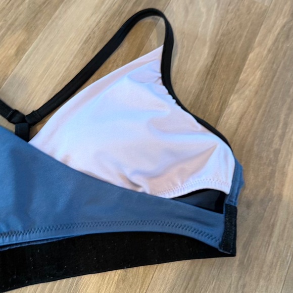 VS PINK Sport Ultimate 2-Way Swim and Sports Bra - Small (EUC) - Picture 4 of 6